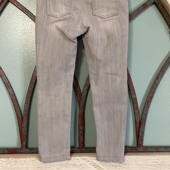 Girls’ 4T Janie and Jack Grey Denim Adjustable Jeans - Picture 6 of 7